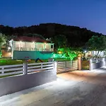 Vagelis 3*