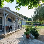 Vagelis Aparthotel 3*