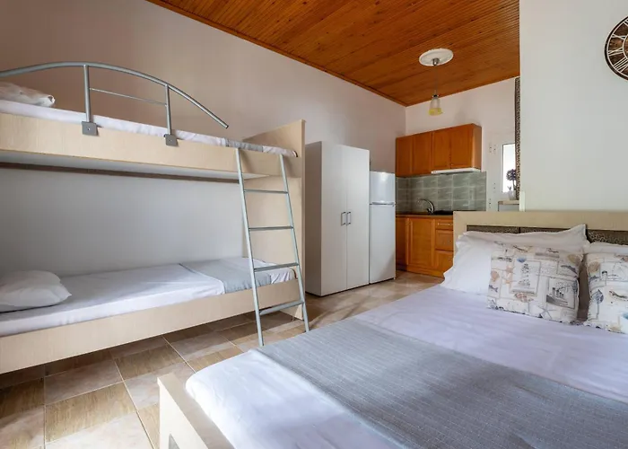 Vagelis Apartahotel 3*